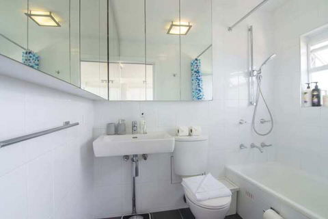 Bright 1 Bedroom Studio With Amazing City Views - Accommodation Newcastle 6