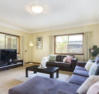 South Coast Getaway House Sleeping 8 Guests - Accommodation Newcastle