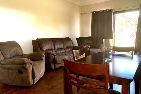Stay On Sullivan - Accommodation Newcastle 5