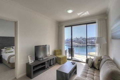 Quality Suites Crest Mandurah - Accommodation Newcastle 4