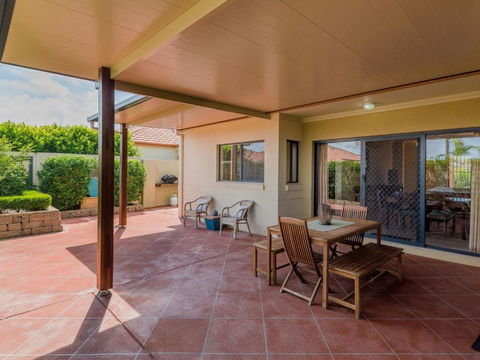 Lateeze Pets Welcome Near The Beach - Accommodation Newcastle 3