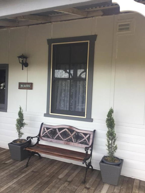 Araluen Historic House Deluxe Room - Accommodation Newcastle 1