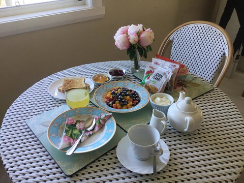 Araluen Historic House Deluxe Room - Accommodation Newcastle 4