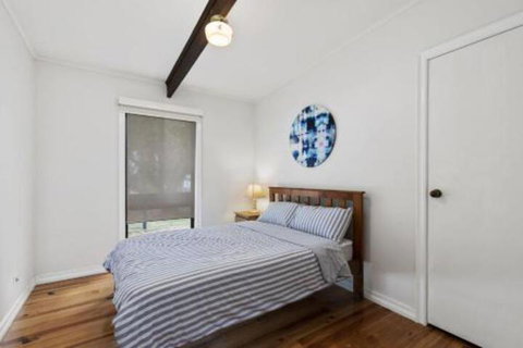 THE BEACH HIVE PET FRIENDLY (OUTSIDE ONLY) INLET SIDE - Accommodation Newcastle 1