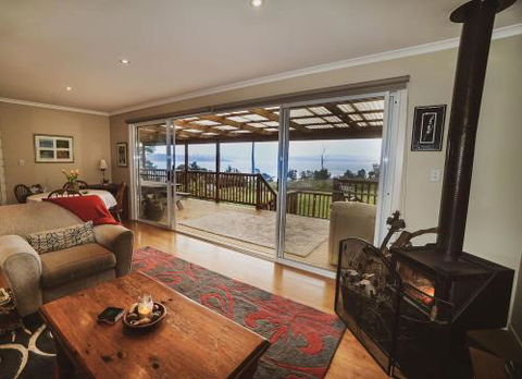 Beach House Aisling - Accommodation Newcastle 2