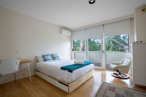 Comfy Holiday House With Pool@rosanna - Accommodation Newcastle 6