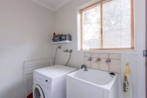 PERFECT On PYMBLE AVE - Accommodation Newcastle 4