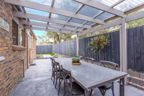 PERFECT On PYMBLE AVE - Accommodation Newcastle 6