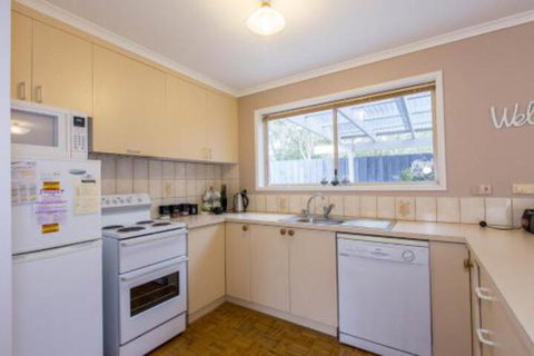 PERFECT On PYMBLE AVE - Accommodation Newcastle 7