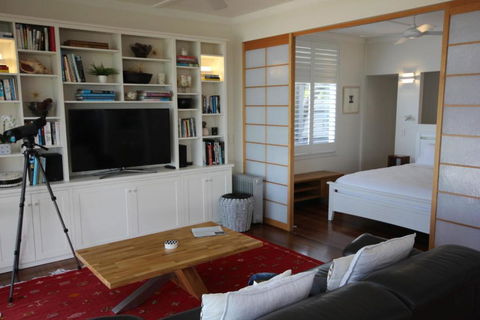 SEA URCHIN - Accommodation Newcastle 5