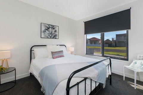 Bliss At South Beach - Accommodation Newcastle 3