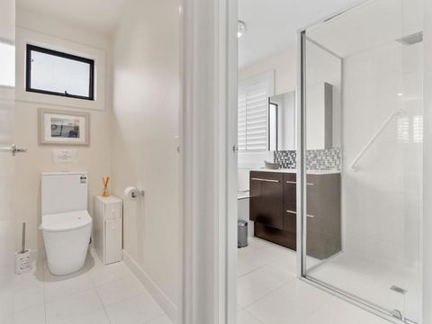 Gulls Way - Accommodation Newcastle 6