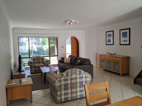 DAVIES STREET 3 / 14 MOLLYMOOK - Accommodation Newcastle 4