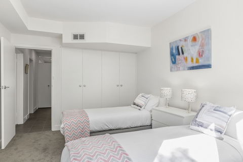 BOUTIQUE STAYS - Brighton By The Sea - Accommodation Newcastle 4