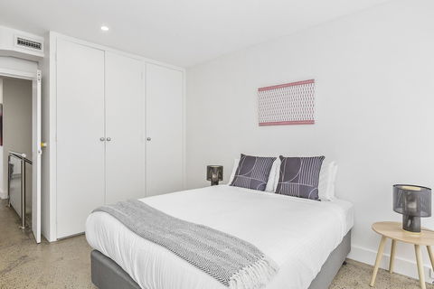 BOUTIQUE STAYS - Brighton By The Sea - Accommodation Newcastle 5