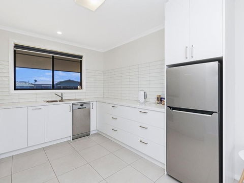 Seaclusion - Accommodation Newcastle 2