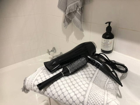Escape To Strathfield For 8 Guests - Accommodation Newcastle 3