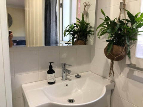 Escape To Strathfield For 8 Guests - Accommodation Newcastle 1