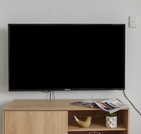 Heart of Ormond Apartment by Ready Set Host - Accommodation Newcastle