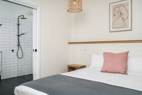 Forget Me Not Farm Cottages - Accommodation Newcastle 0