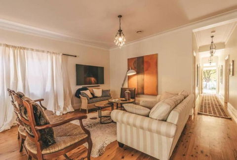 Ambrose On Byng Central Location W / 2 Bathroom - Accommodation Newcastle 6