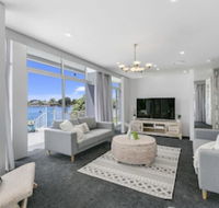 Havana Blue - Large 4 Bedroom Home - Accommodation Newcastle