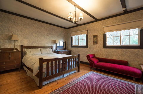 Walhalla Coach House - Accommodation Newcastle 5