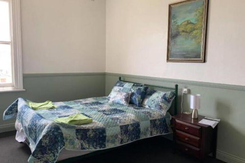 Kellys Top Pub - Accommodation Newcastle 0