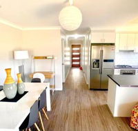 Modern Majestic everything you need private location - Accommodation Newcastle