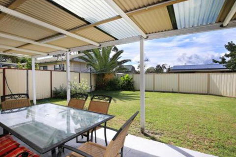 Bahia Pet Friendly 10 Min Walk To Bay - Accommodation Newcastle 0