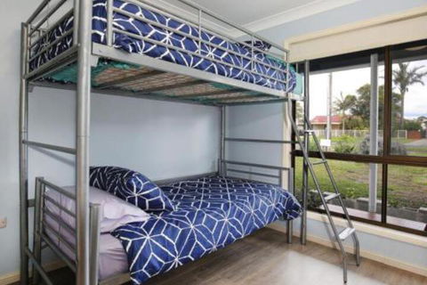 Bahia Pet Friendly 10 Min Walk To Bay - Accommodation Newcastle 5