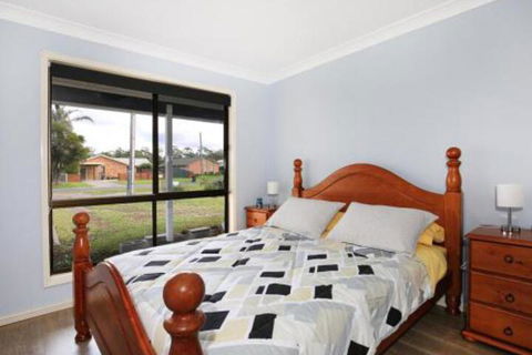 Bahia Pet Friendly 10 Min Walk To Bay - Accommodation Newcastle 3