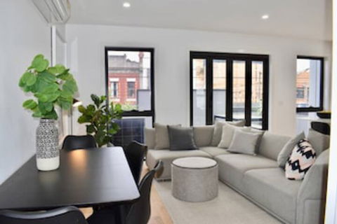 Brand New 2 Bed Apartment With Stunning City Views - Accommodation Newcastle 0