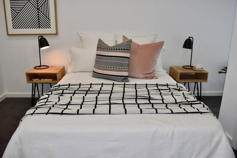 Brand New 2 Bed Apartment With Stunning City Views - Accommodation Newcastle 7