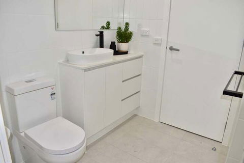 Brand New 2 Bed Apartment With Stunning City Views - Accommodation Newcastle 2