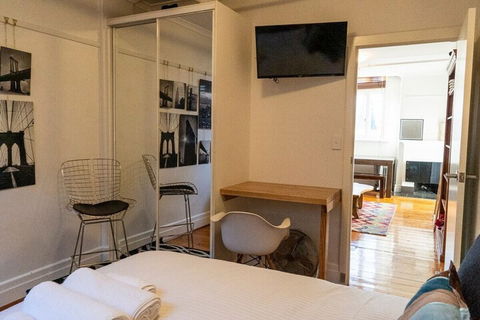 Delightful 3BD Apt Near Chapel St. In St. Kilda! - Accommodation Newcastle 3