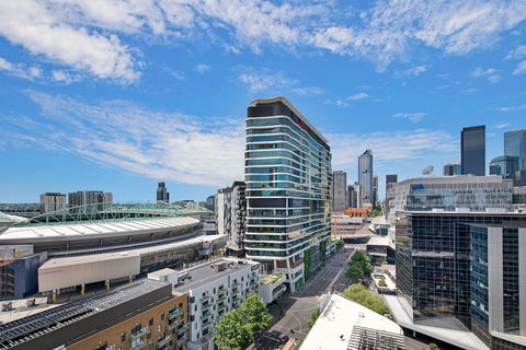 FARINA, 1BDR Docklands Apartment - Accommodation Newcastle 0