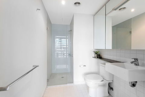 FARINA, 1BDR Docklands Apartment - Accommodation Newcastle 1
