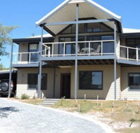 Jay's Beach House - Accommodation Newcastle