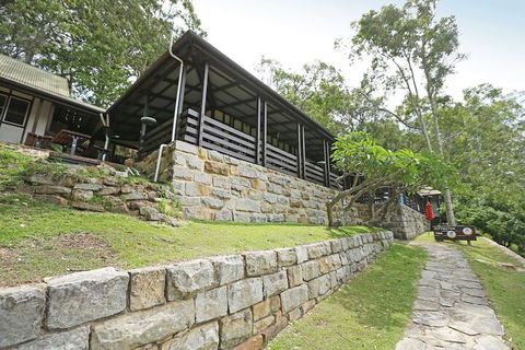 Sydney, Pittwater Eco YHA - Accommodation Newcastle 4