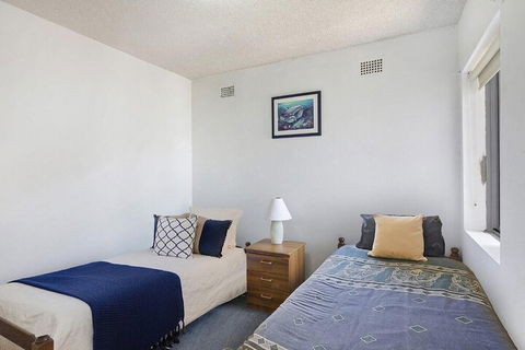 Dolphin Court 12 - Accommodation Newcastle 5