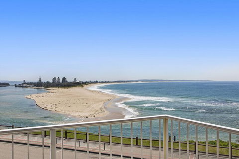 Dolphin Court 12 - Accommodation Newcastle 6