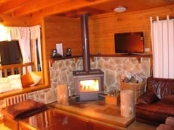 Enochs Point VIC Accommodation Newcastle