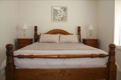 Breakaway Apartments - Accommodation Newcastle 5