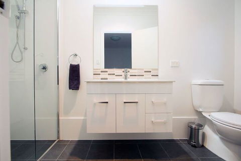 Douro Place - Accommodation Newcastle 4