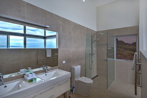 Halcyon - Accommodation Newcastle 5