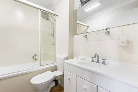 Regent Park - Accommodation Newcastle 7