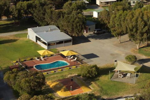Elliston Caravan Park - Accommodation Newcastle 0