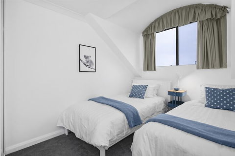 HOLT1 Crows Nest Holtermann Street - Accommodation Newcastle 2