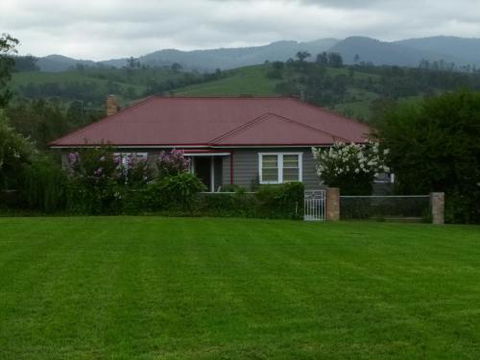 Mansfield Cottage - Accommodation Newcastle 0